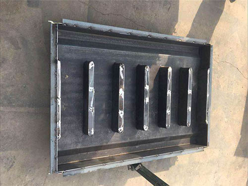 溝蓋板模具廠 蓋板模具15.jpg