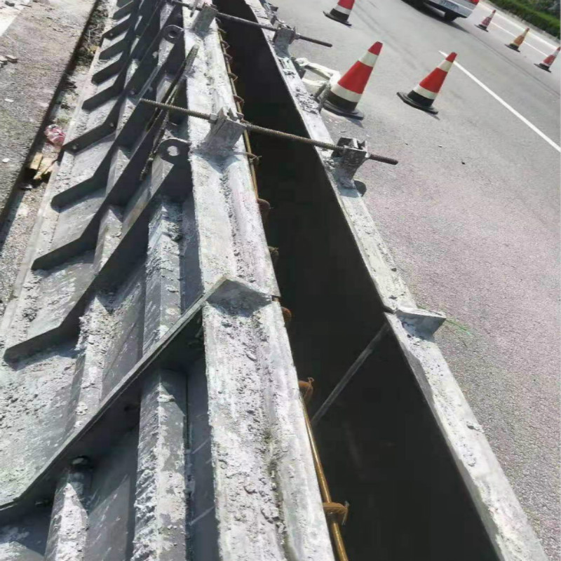 1627000520215990.jpg 防撞護欄模板