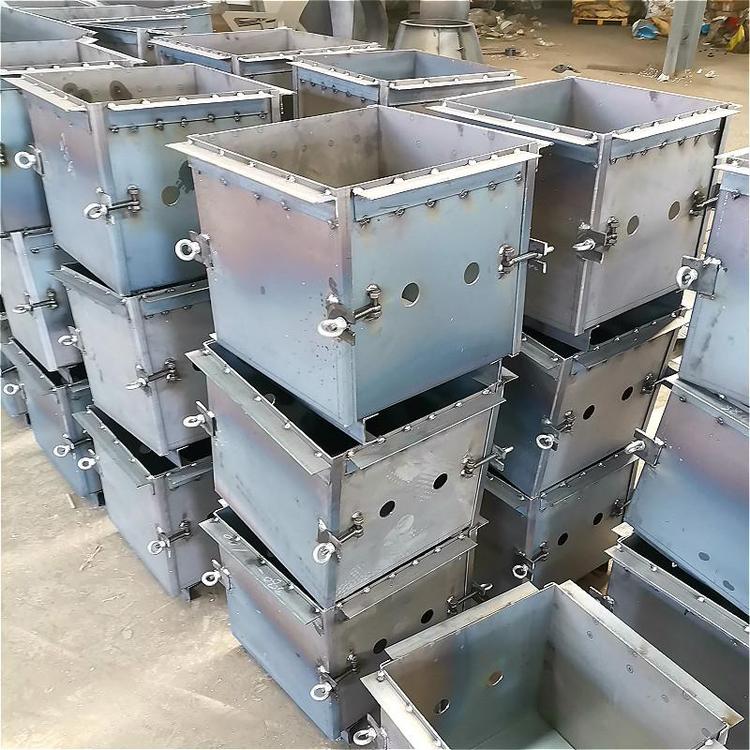 1645427883247383.jpg 光伏水泥墩模具1.jpg